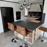 Neeborg Zetel